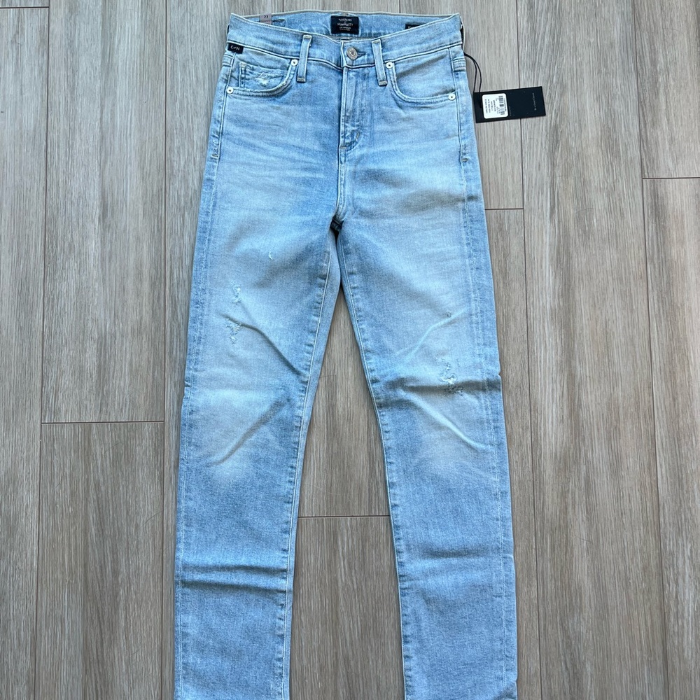 New pair of citizen of humanity jeans. Style name Harlow ankle high rise slim
